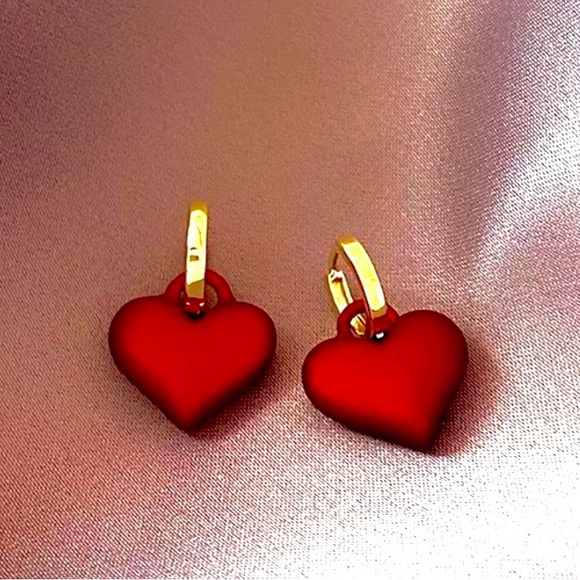 Valentine Metal Puffy Frosted Heart Dangle Women Earrings - Picture 4 of 7